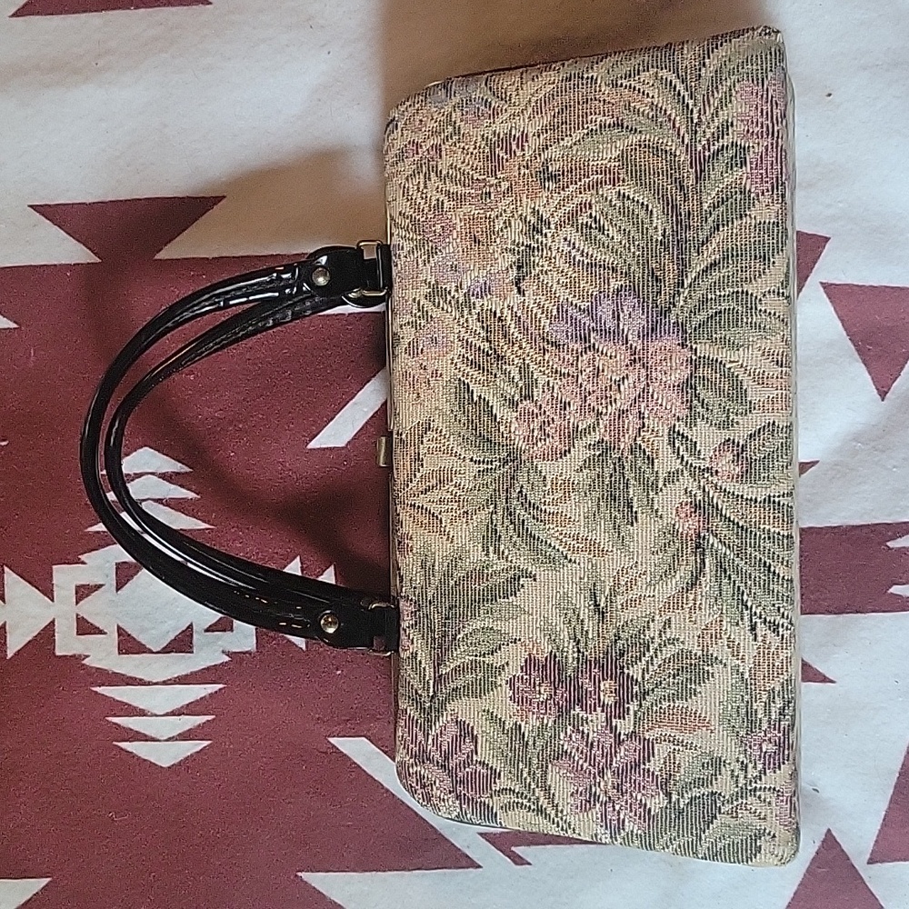 Vintage dover floral carpetbag